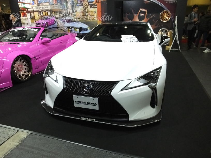 hondatokeisuke's tweet photo. #ThreeSDesign さん
ド派手なLC500
SL R230 ピンク&ホワイト
#oam2019 #オートメッセ https://t.co/eWrTVJfG4R