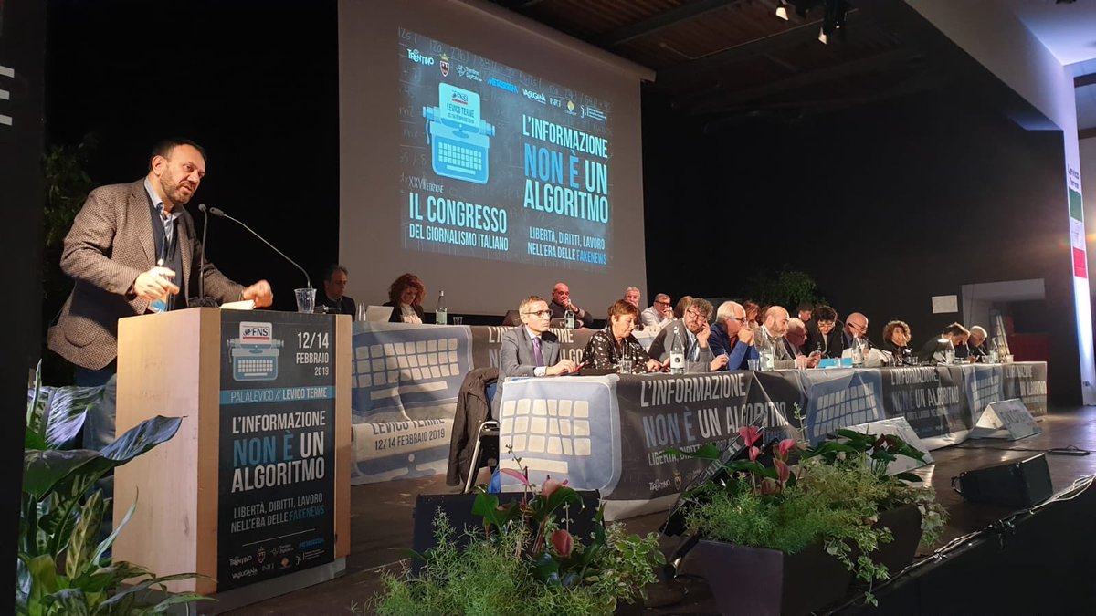 Controcorr's tweet photo. Giornaliste e giornalisti @Controcorr intervengono al Congresso @FnsiSocial in corso di svolgimento a #Levico (Tn): libertá di stampa, ruolo del giornalista, rischi e usura del lavoro, identitá del sindacato @mauridischino #Marani #Spadari https://t.co/WkYV4q4Kma