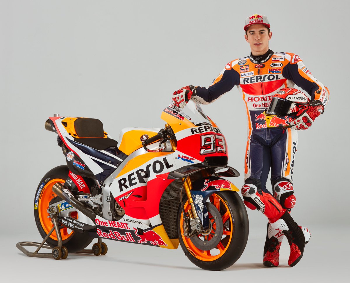 HRC_MotoGP's tweet photo. Dressed up and ready to ride🕴️

@marcmarquez93 and @lorenzo99 went in to the studio to show of their 2019 #25RepsolHonda colours. @MotoGP 2019 is just around the corner ✊💨 https://t.co/ZthB9Z1tmj