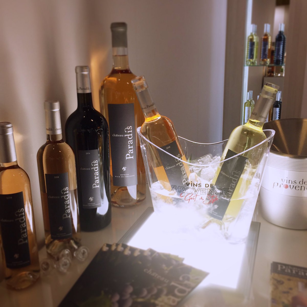 ChateauParadis's tweet photo. Venez découvrir notre domaine et déguster nos vins au salon Wine Paris ! Rendez-vous au Hall 7.1 Allée H Stand 067 🍷
.
.
.
#salon #winefair #wineparis #parcdesexpo #paris #vins #wines #vinsdeprovence #coteauxdaixenprovence #chateauparadis #paradis #winelovers
@wineparisevent https://t.co/FcKrCbfhcA