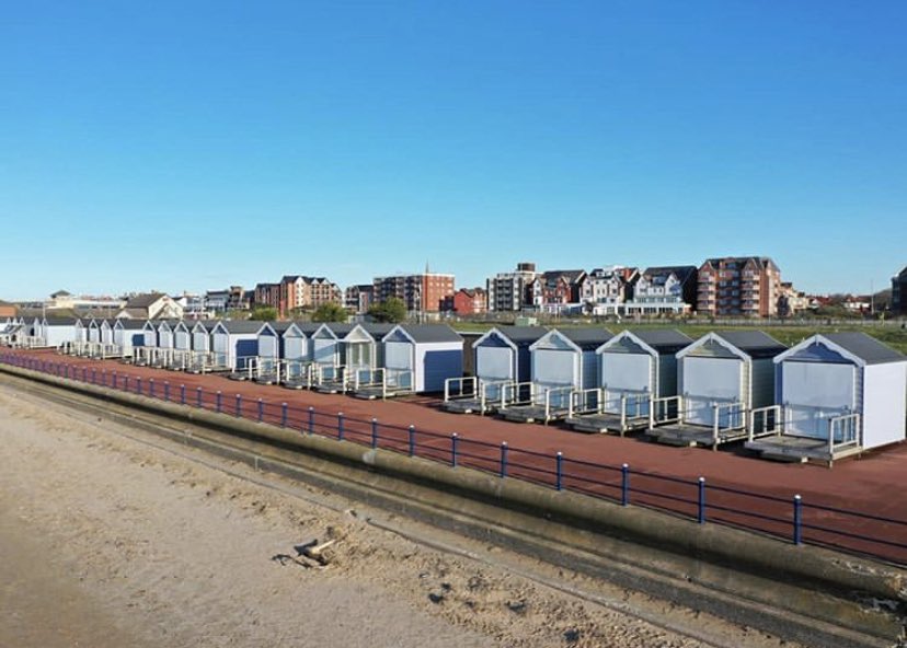 We’re in for a nice week of weather - Grab your overnight bag &amp; check into some seaside therapy ❤️

Book a stay ➡️ ow.ly/ySdW30nGq4z

📸 @lambat90 
#stannesbeachapts #stannesbeachhuts #visitlancs #northwest #lancashire #Valentines2019 #hutting
