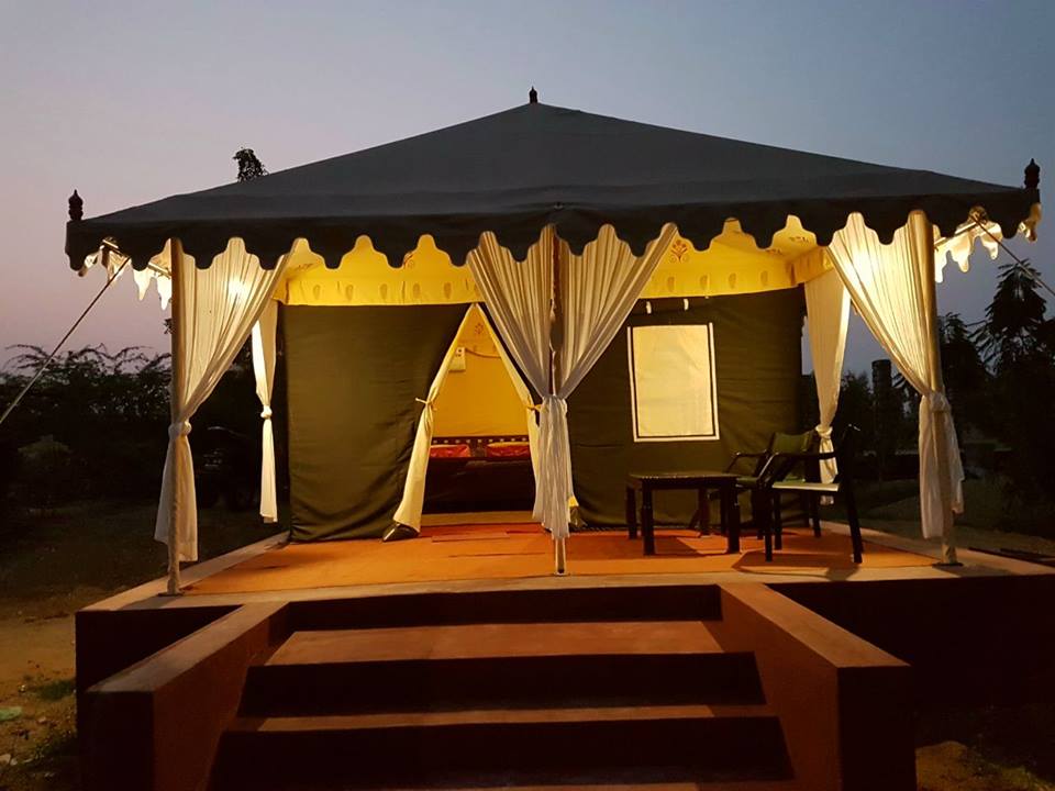 gatewaygroup3's tweet image. #गेटवे ग्रुप, जी हाँ गेटवे ग्रुप एक बार फिर लाया है आपके लिए प्रकृति के बिच, चारो और हरयाली , जंगल और पहाड़ो के बिच &quot;श्री बालाजी जंगल रिसोर्ट&quot; जो की इंदौर के समीप चोरल के पास, खण्डवा रोड पर जहा आप बन सकते हो खुद के रिसोर्ट के मालिक बनिये। 
बुकिंग के लिए संपर्क करे 
7440473810