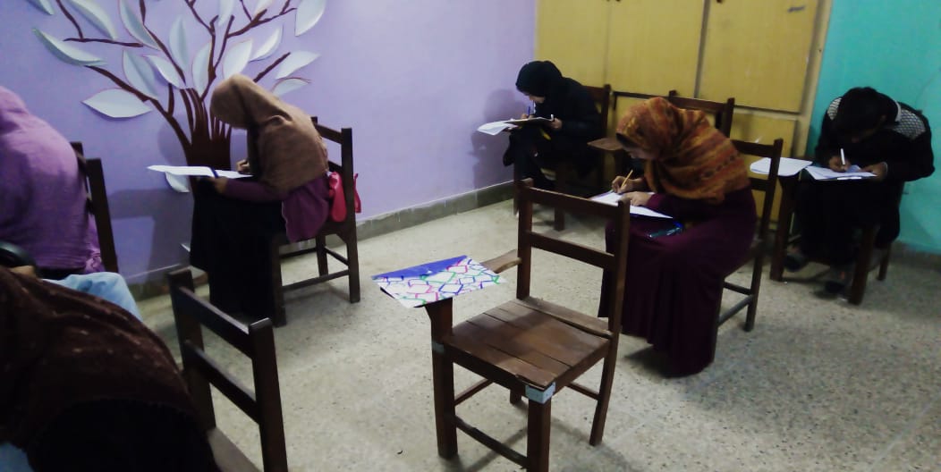 SLP_Vision21's tweet photo. The #students of #SpeedMatric taking exam of class 8. #SpeedEducation by @Vision21Pak @azharaslam @pinki_bhatti33 @annamslp https://t.co/32xKPtpXx2