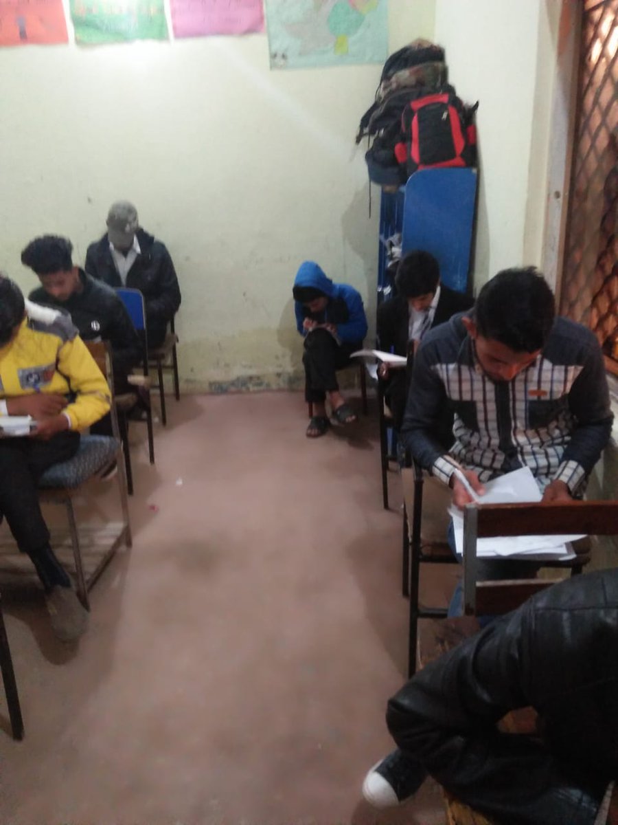 SLP_Vision21's tweet photo. The #students of #SpeedMatric taking exam of class 8. #SpeedEducation by @Vision21Pak @azharaslam @pinki_bhatti33 @annamslp https://t.co/32xKPtpXx2