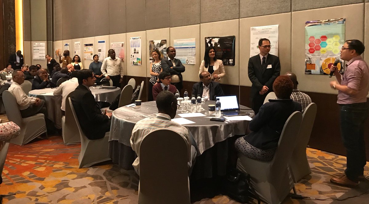 AnneMOlesen3's tweet photo. Great to have the opportunity to listen to delegates’ speed presentations on their research projects and to encourage networking at #ThailandGEM2019 #UKRIcollege #gcrf https://t.co/BWCzr3CLIS