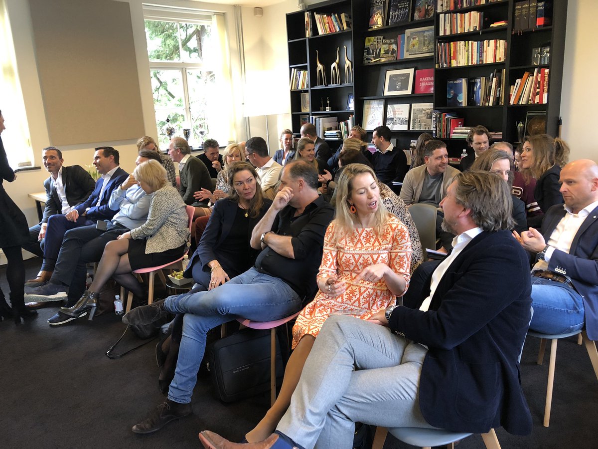 DB_event's tweet photo. Het hechte fCN business netwerk van Merlin Melles was gisteren te gast bij D&amp;B om te praten over de kracht van events en hoe meer impact te maken https://t.co/MgevdYTMO0