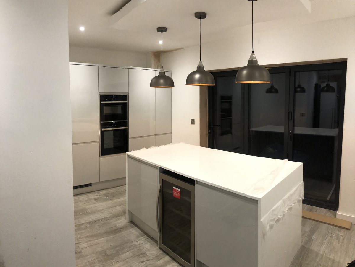 BrhBuild's tweet image. Kitchen refurb and knockthrough in altrincham looking 👌 last few bits now and we’re done.... #kitchen #refurb #knockthrough #buildingwork