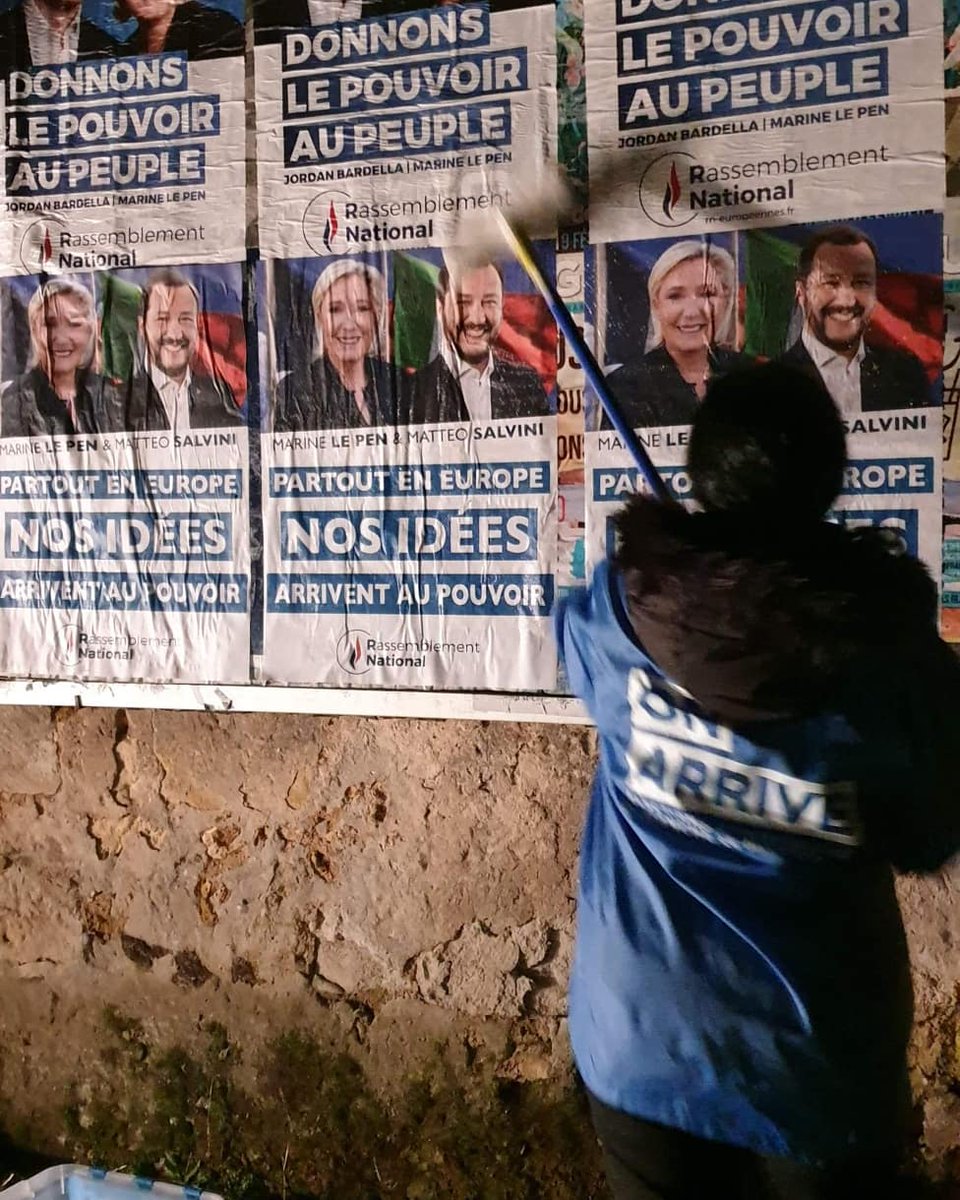 karinecellier's tweet image. Soirée  collage   hier soir  sur le Canton des 3 monts  #montguyon #montlieulagarde #bussacforet  #clerac  #cercoux    en avant la victoire  tous au urnes le 26mai     #OnArrive #ElectionsEuropéennes2019 #RassemblementNational