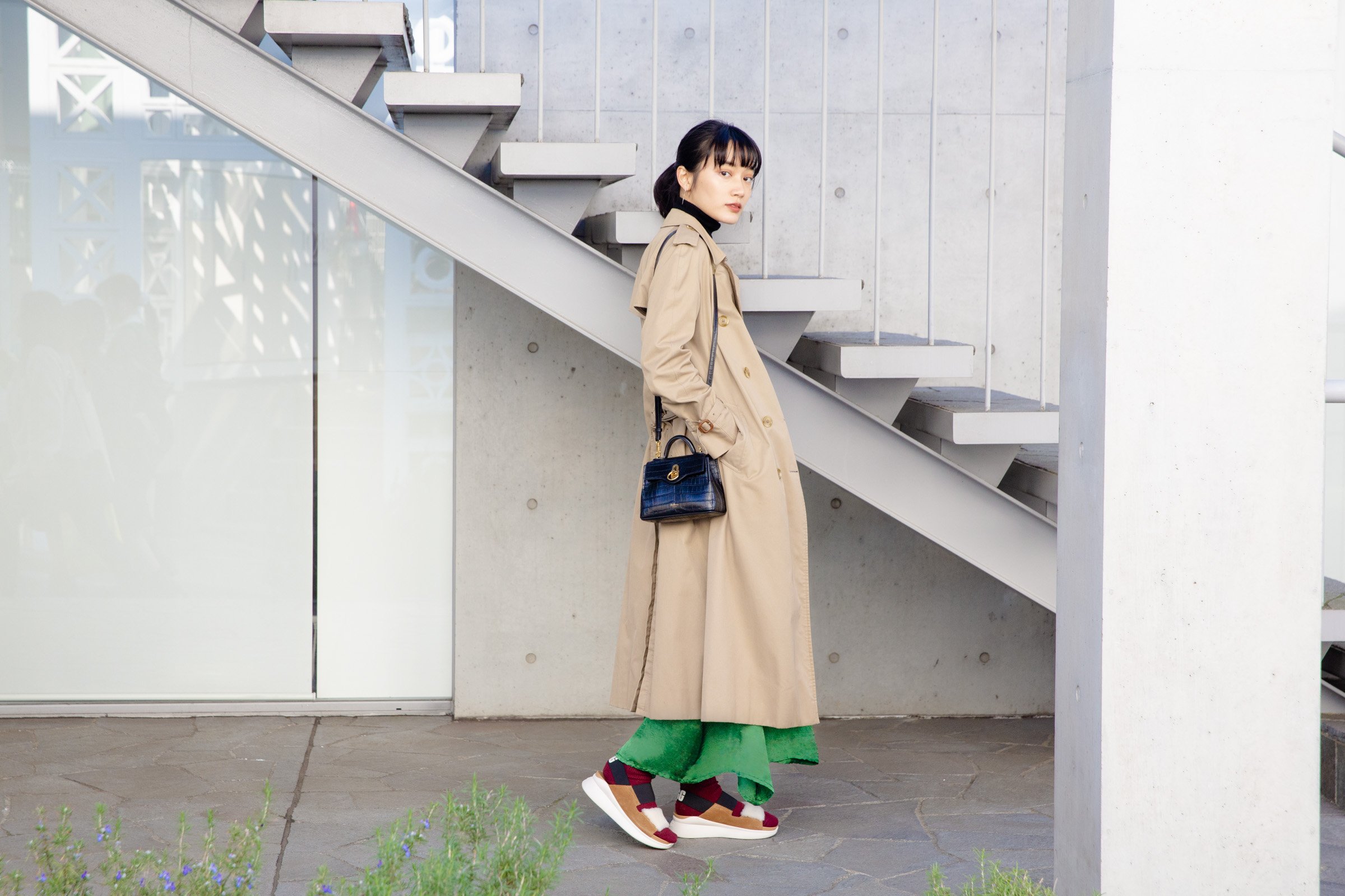 Ugg Japan 19春夏 新作アイテムが到着 サンダルとスニーカー を組み合わせたユニークなハイブリッドシューズ シルバーレイク 肌寒さが残る春先は ソックスとのコーディネートもおすすめです T Co Gg3zivbq5r Twitter