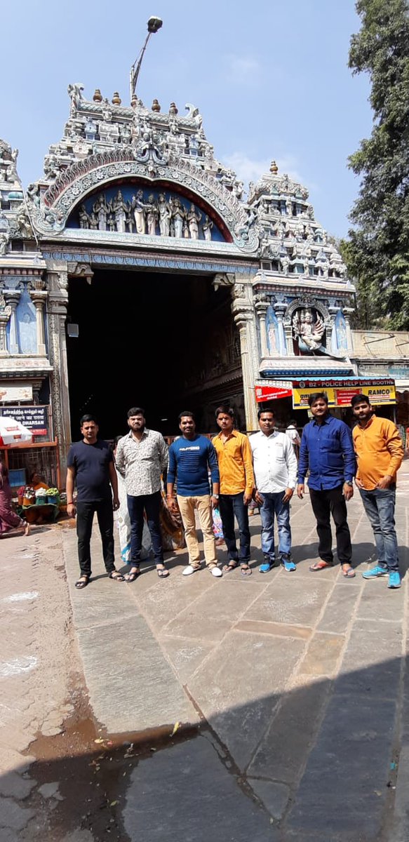 UAdhyaksh's tweet photo. #Umesh_Shukla_President (#Adhyaksh) is at #Meenakshi_Mandir https://t.co/U1db60ULPQ