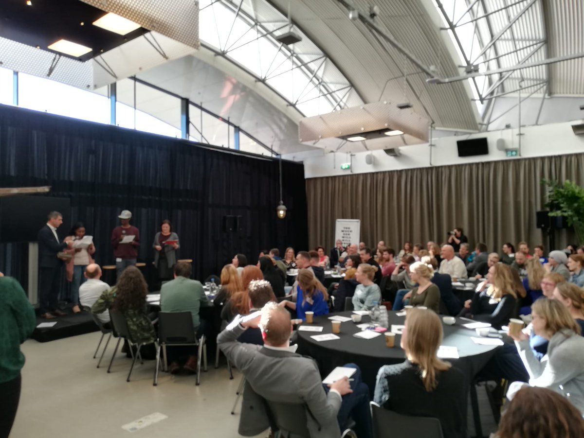 Terugblik naar gisteren, met <a href="/PaulBlokhuis/">Paul Blokhuis</a> , jongeren en dienstverleners op zoek naar oplossingen voor dak-en thuisloze jongeren. #maatschappelijkeopvang #dakloos #opvang <a href="/minvws/">Ministerie van VWS</a> <a href="/schuldenlab/">SchuldenlabNL</a>