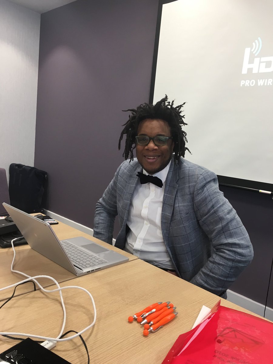 ExeterPANetwork's tweet photo. The gorgeous (and hilarious!) ⁦@PaulPennant⁩ is ready for our #Outlook #Masterclass. We’re ready for a great day of learning. https://t.co/Mim02wBo2Q