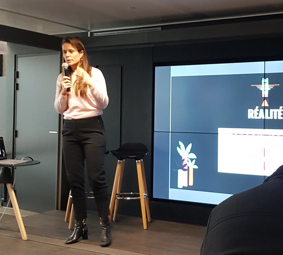 an_toineG's tweet photo. #CCSO19 partage d'expérience par @annabignon de @_JoinLion déconstruction des mythes des startups et identification des ressorts essentiels : apprendre, faire, briser les barrières mentales. https://t.co/CBK829RuDV