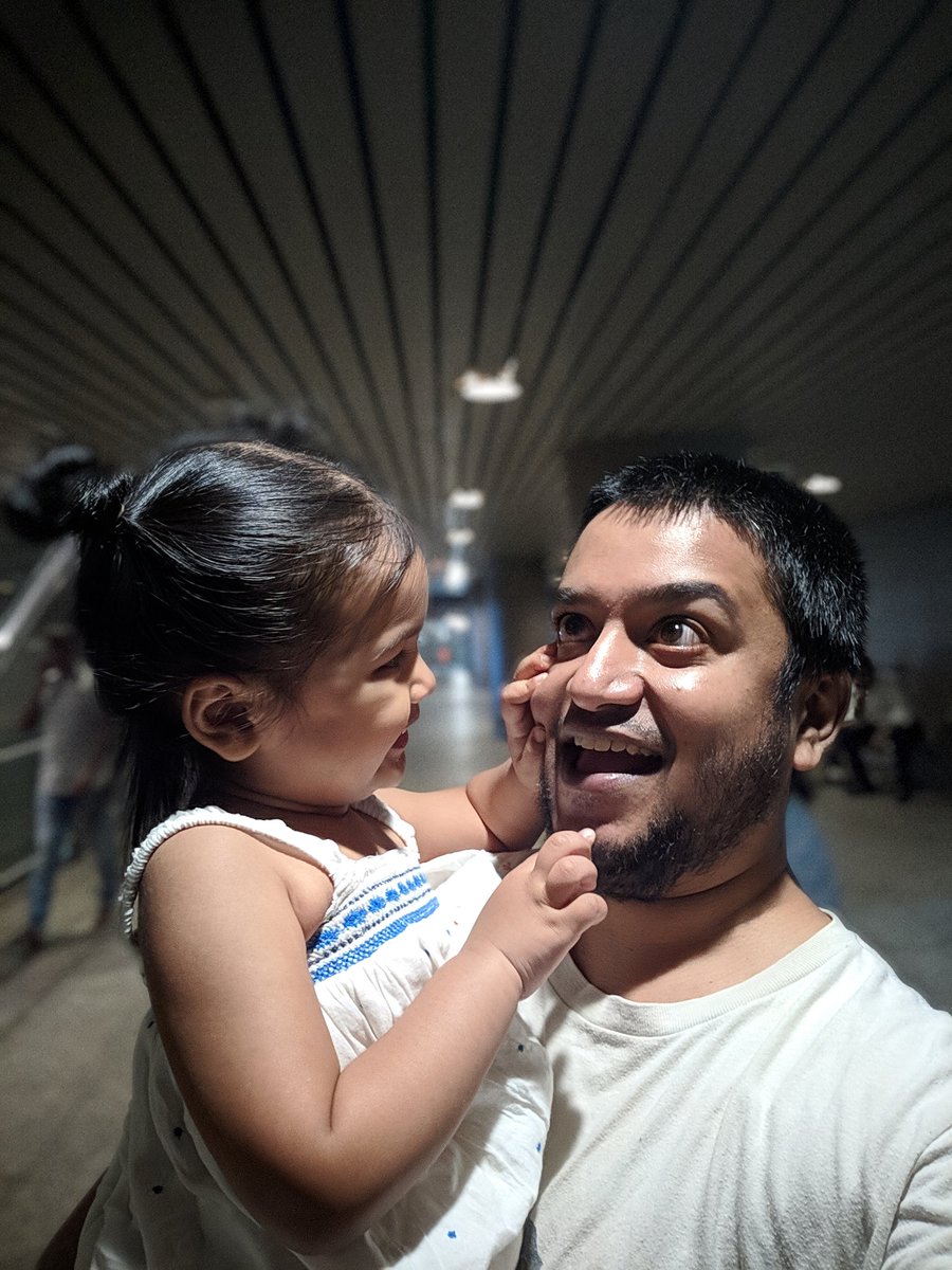 HoeZaay's tweet image. In my head I've always felt like I'm still in my college days. My daughter helped me grow, evolve &amp;amp; turned all my responsibilities into happiness! This is my #MainSeHum ka kadam. What's yours? Participate, share &amp;amp; you could win personalized doodles! @SBILife #SBILifeMainSeHum