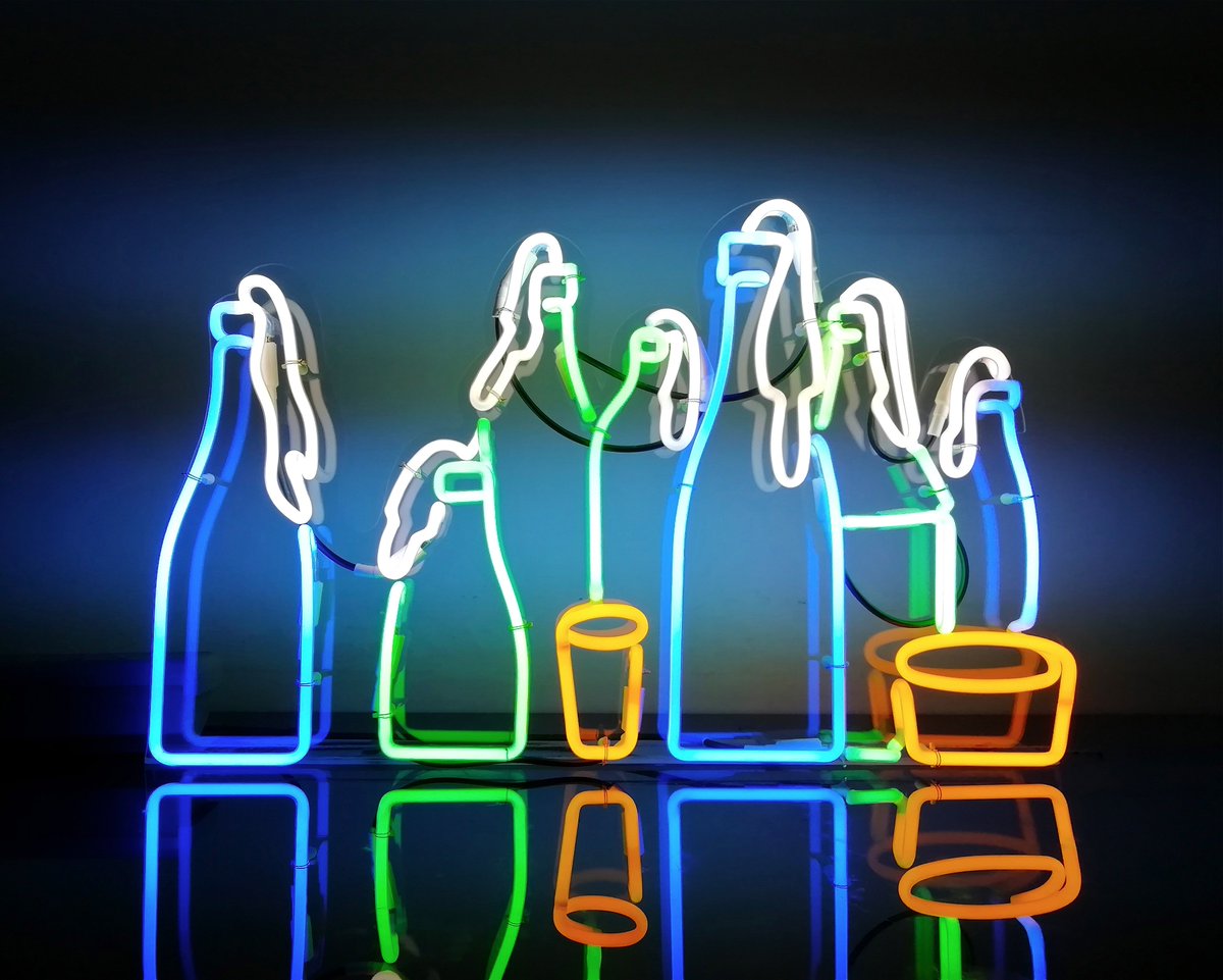 Erano anni che sognavo di accenderle :D Omaggio a Giorgio Morandi n.3 Luci al neon, plexiglass, trasformatore 80x60 cm 2019