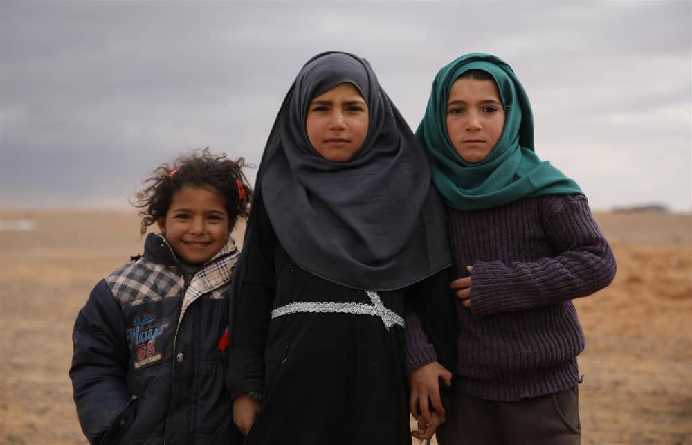 SYRedCrescent's tweet photo. In one desperate camp the little #children have great expectations and dreams.
Jawaher, Haya, Jukha and Maher are together waiting for the better to come
#Syria #Rukban #Rukban_Camp @SYRedCrescent @UNinSyria @UN https://t.co/66MM8f8g1h