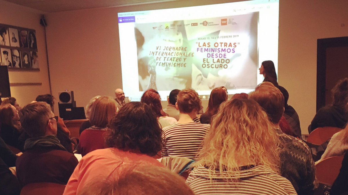 piglesiassimon's tweet photo. Muy contento de que hoy empecemos las VI JORNADAS DE TEATRO Y FEMINISMOS en @ResadMadrid con un desborde de afluencia impresionante. Tenéis en nuestra web el programa completo de sesiones: https://t.co/3nN2uogzg9 https://t.co/B3ChqKqDtA