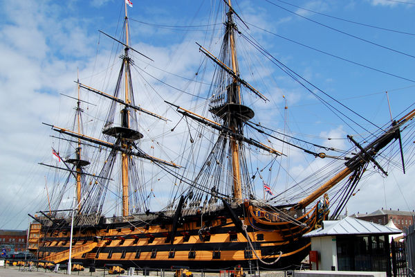 LeadersWatersid's tweet photo. Live on the doorstep of @PHDockyard #royalnavy #Portsmouth #GunwharfQuays #Leaders #Waterside https://t.co/uulrfzcGGr