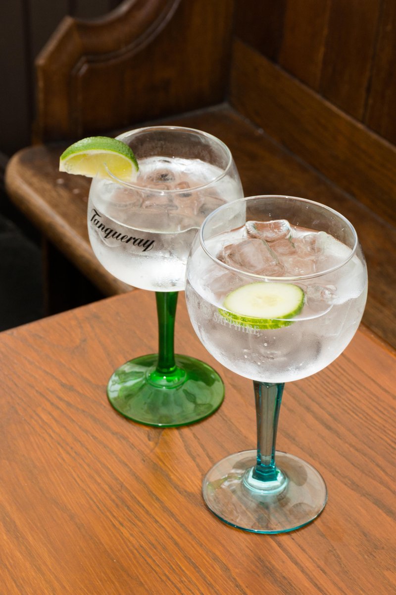 WindsorNW1's tweet photo. Thirsty?
2 for 1 on Gin and Tonics🍸
Wednesdays only. #gin #drygin #tryjanuary #dryjanuary #ginoclock #tanquerey #cucumber #Marylebone #lissongrove #bakerstreet #bakerstreetstation #regentspark #London #centrallondon #londontown #Londonpubs https://t.co/02FjufmTih