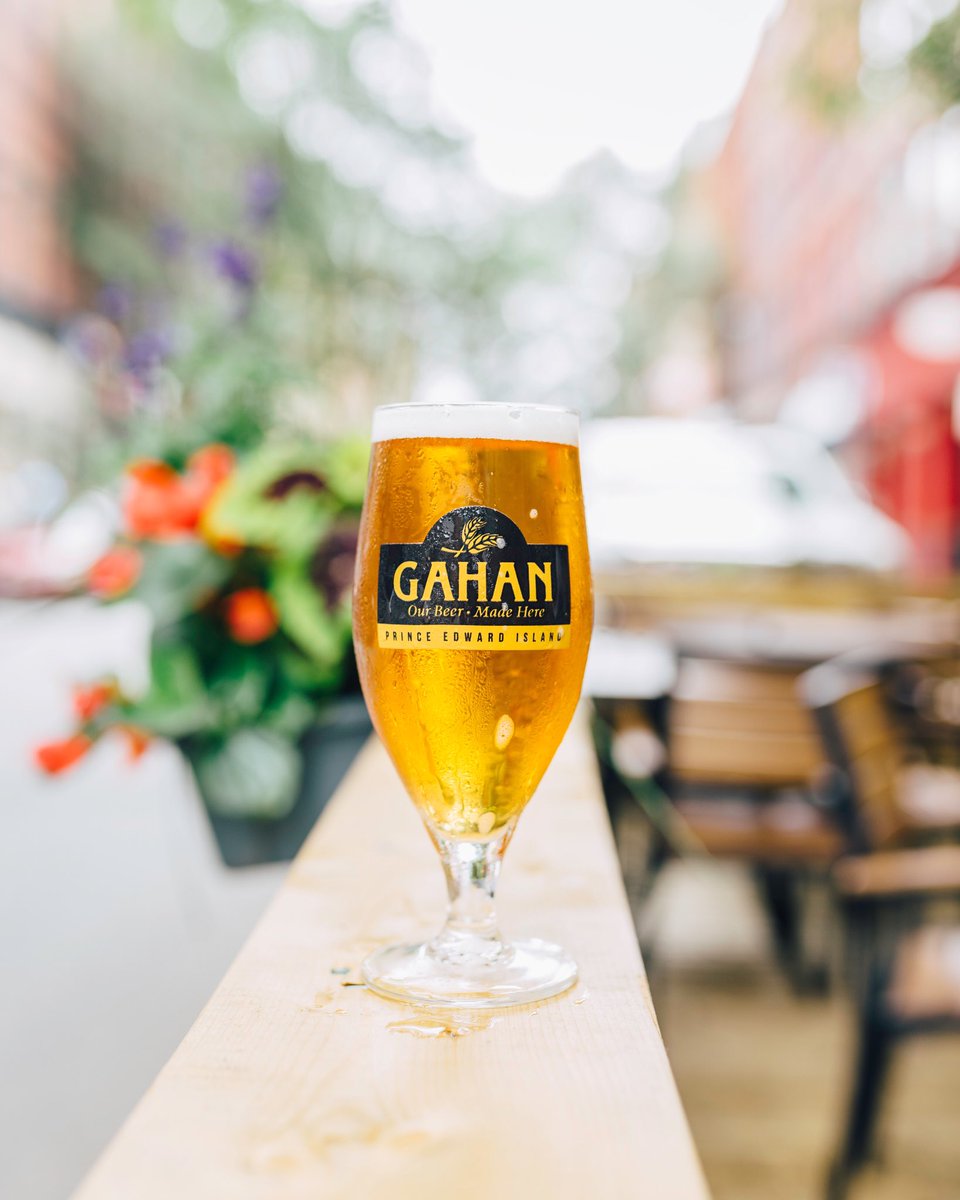 Wishing the weather was like this but staff price pints all day is making up for it ☺️

Staff price pints + $10 nachos for the storm day! Stay safe out there ❄️