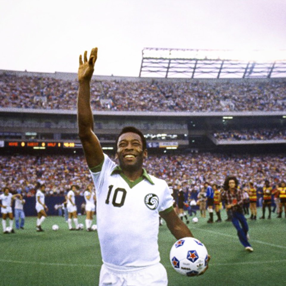 Pelè saluta il pubblico americano
