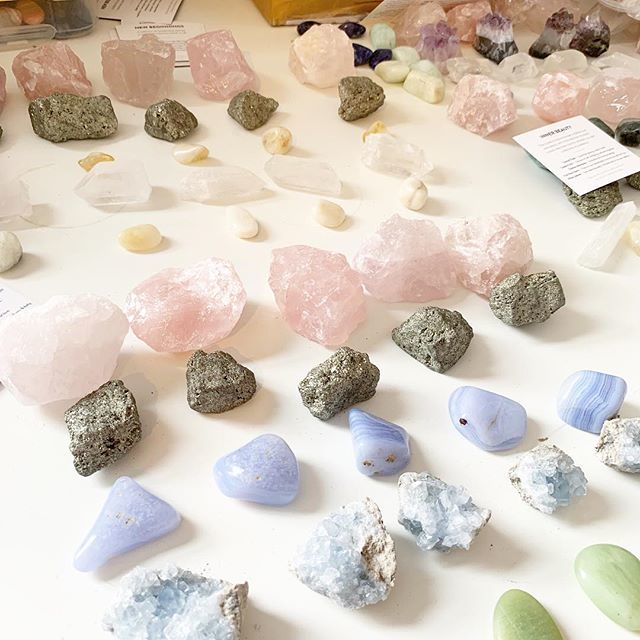 Decadorn's tweet photo. Crystal kit packing in action! We’ve had a big order arrive from a new stockist in North a London, crystals have just exploded over the studio!! #needabiggerstudio #crystalkits #healingcrystals #crystals #newmumgift #themamahood #rosequartz #flatlay https://t.co/aBQv8ff2p0