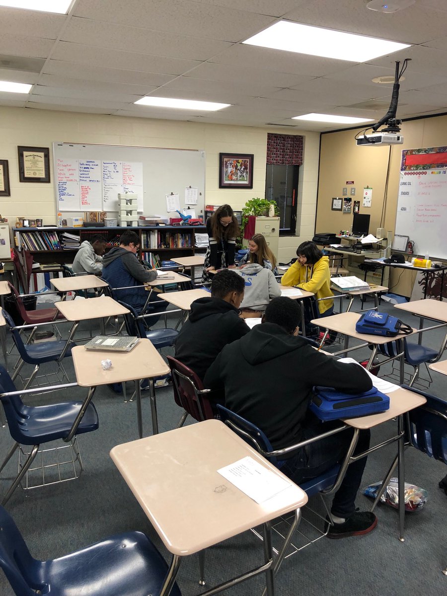 Butlersmath's tweet photo. Clinometer activity #geometryrocks ⁦@spmeagles⁩ ⁦@RichlandTwo⁩ https://t.co/Q8v7bVJVyD