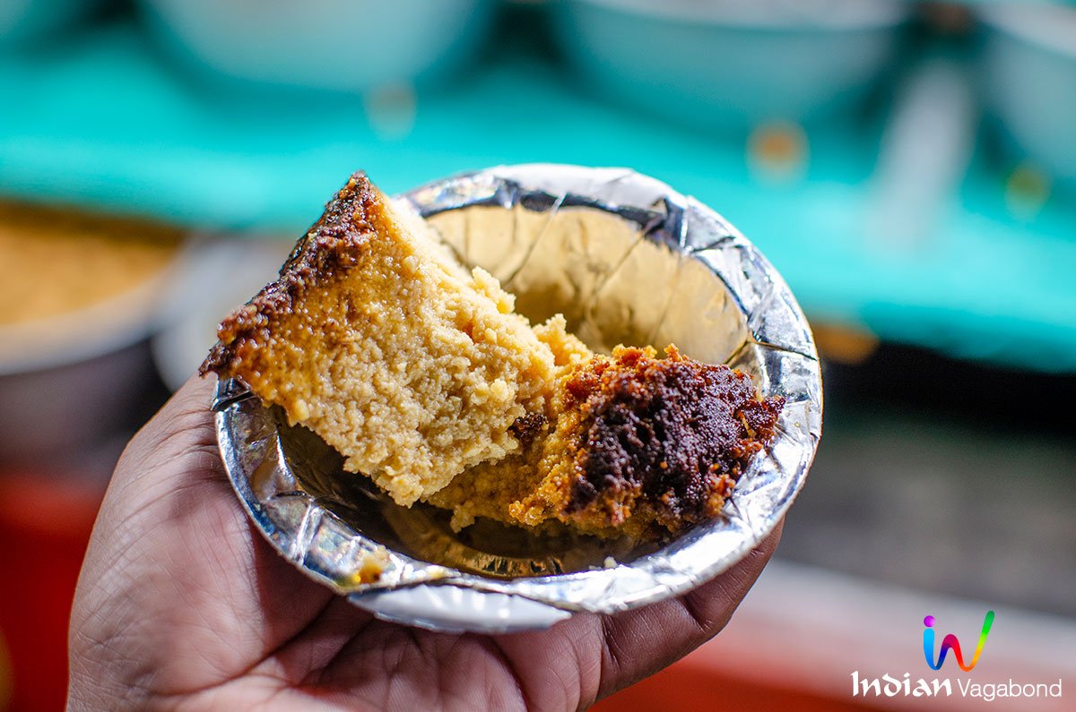 subhadipindia's tweet photo. #Pahala a small locality between Cuttack & Bhubaneswar is more like a sweet town with hundreds of shops selling #Rasogulla, #ChenaPodo & #ChenaGaja. So if you have a sweet tooth you know where to go.
#IncredibleIndia @PassionTrails @odisha_tourism #LiveWhatYouLove https://t.co/TgOHy4o1Ob