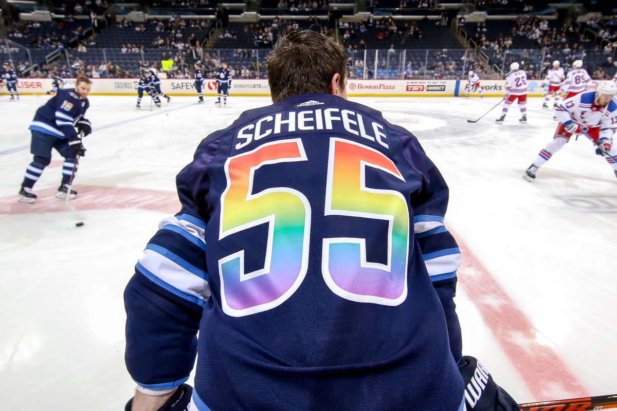 NHLPA's tweet image. 🌈 Lots to be proud of in Winnipeg Tuesday night as the @NHLJets celebrated their @YouCanPlayTeam night ahead of a 4-3 win!  #HockeyIsForEveryone
