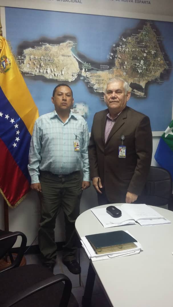 CICPC073's tweet photo. Comisario Jefe Jose Baena Supervisor de la Delegación Estadal Nueva Esparta, en reunión con el Dr. Jaiber Alberto Nuñez, Presidente del Circuito Judicial del Estado Nueva Esparta, con el fin de afianzar las relaciones Institucionales. https://t.co/4E9TCn14aO