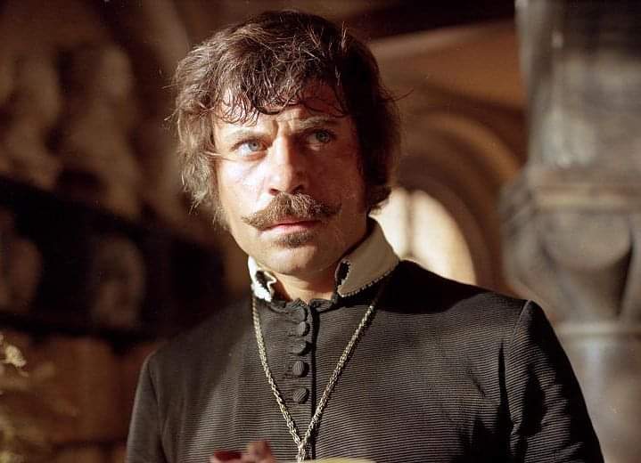 Happy birthday to Oliver Reed, such a troubled but beautiful human 