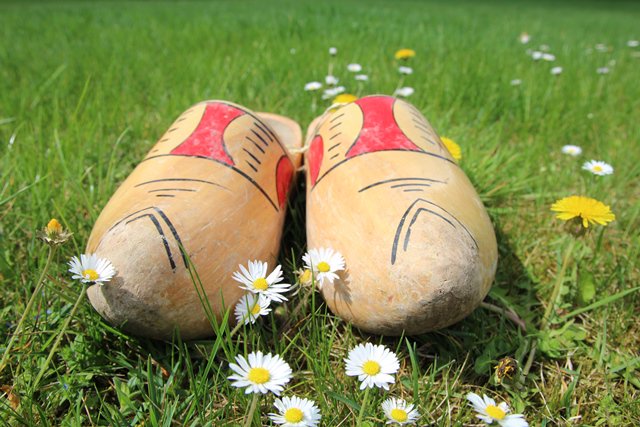 Het voorjaar komt eraan, het wandelseizoen gaat van start. De 111 #Klompenpaden in Gelderland en Utrecht staan garant voor 1.742 km wandelplezier! In 2018 met de inzet van maar liefst 1.073 vrijwilligers. Bekijk hier alle resultaten klompenpaden.nl/wp-content/upl…