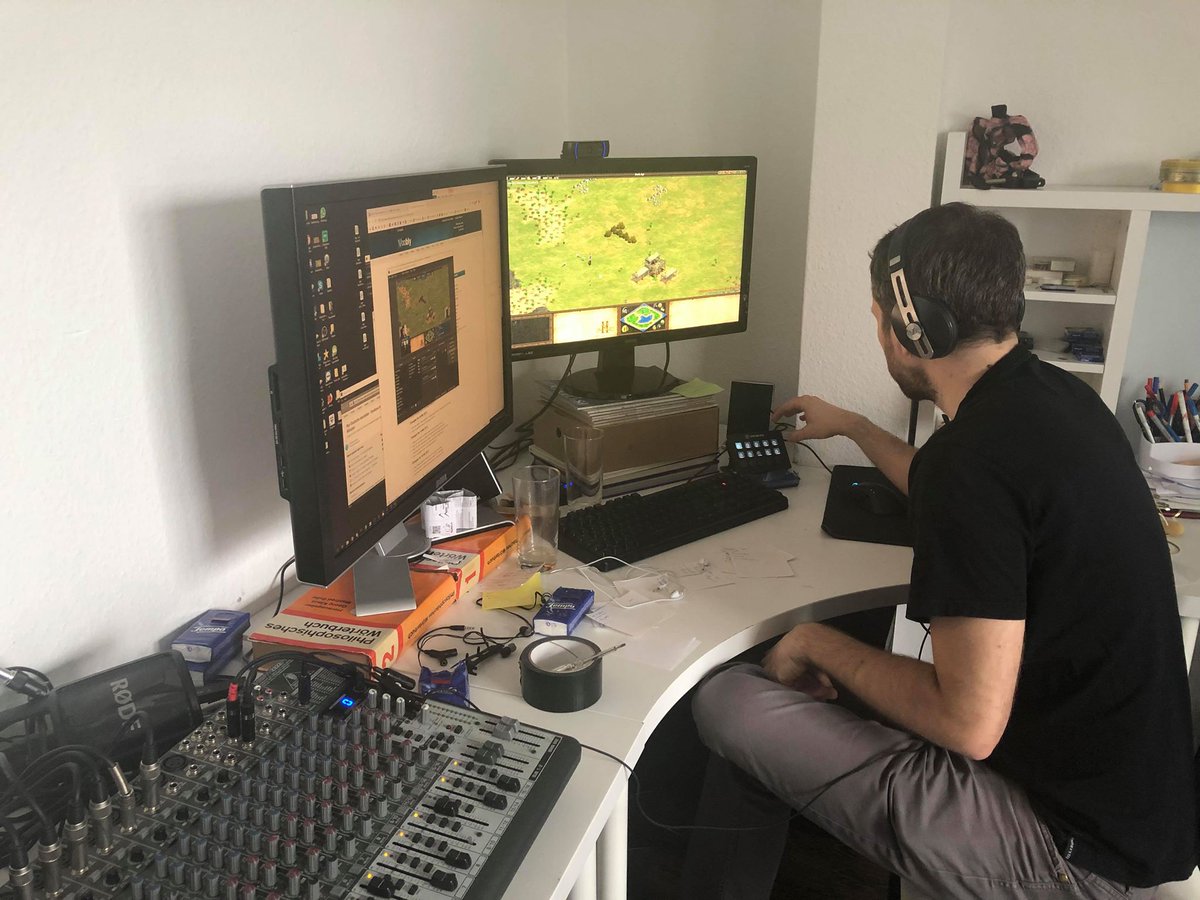 ForgottenEmp's tweet photo. We're having the best time at @Nili_AoE 's Apartment Cup. 

This has been such a strong reminder of how active and loyal the @AgeOfEmpires community has been through the years. https://t.co/6uUaVbpoOa