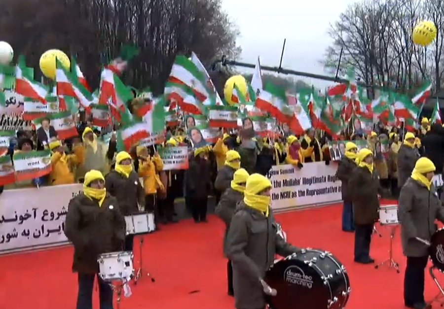 View image on Twitter