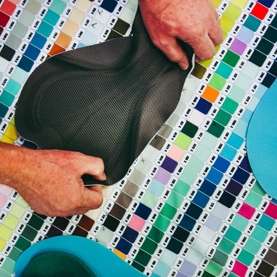 TeoSportPads's tweet photo. Color testing and matching for our #newcollection. We are looking for the best combination to make your ride the most beautiful experience!
#cyclingpads #colormatching #teosport https://t.co/CambCQBe6K