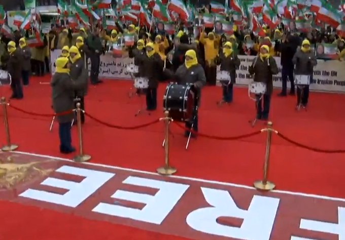 View image on Twitter