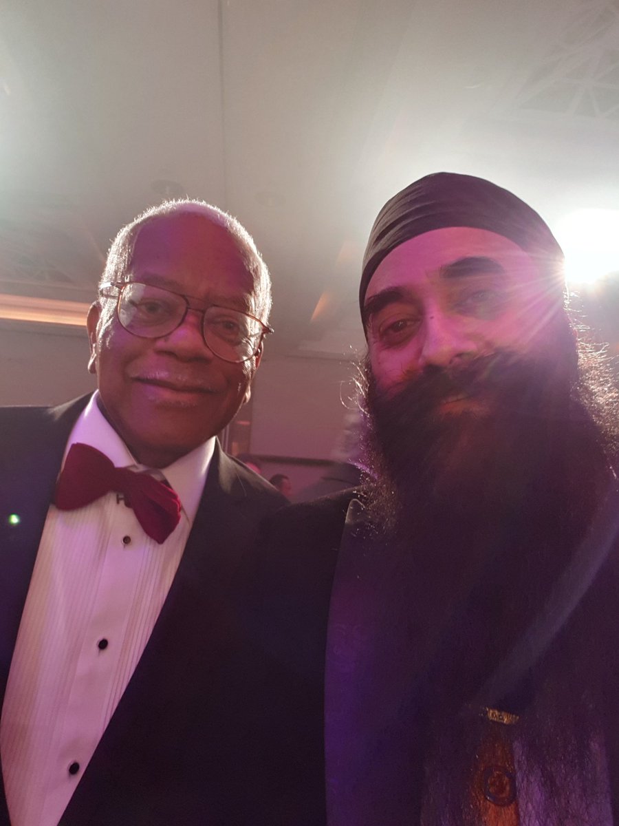 harry_nfsp's tweet photo. What a guy Sir Trevor McDonald at the Nfrn awards last night #nfsp#postoffice#nfrn#retail#Royalmail #convenience #news#ITN https://t.co/FbrqQXBXhH