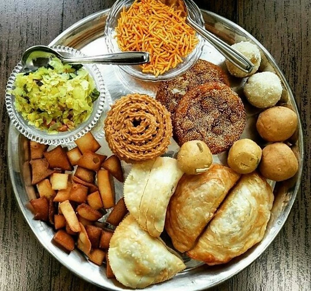 diva_tulipss's tweet photo. @zebronics When Flowers & chocolates don't work, I make his favourite foods & write a sorry letter & place it below the plate with a sellotape :).
This is how I #PatchUpWithPeace #ValentinesDayContest #Zebronics
@dassrimanta1
@prashantDocean
@Urboyneeraj
@tweettovikki
@selfieholic_ https://t.co/4dDA0uBor5
