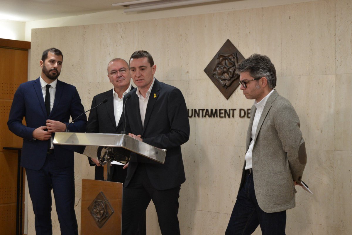 tic's tweet image. Arrenca la #MobileWeekCatalunya i el director @dmarcop avui ha participat a la #MobileWeekReus, que començarà el proper 20 de febrer sota el lema “La nostra senzilla relació amb la tecnologia” #MWC19 @reus_cat