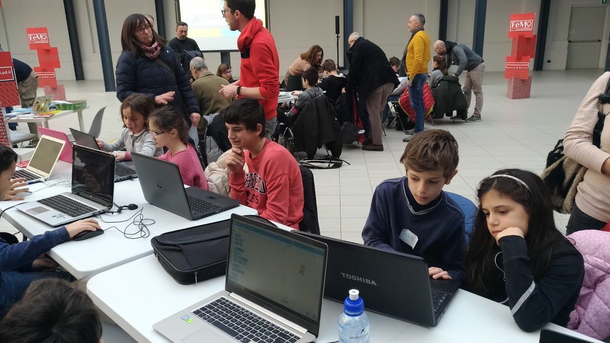 coderdojopd's tweet image. Buon Compleanno #CODERDOJOPD !!!!!!!!!!!!!! 😀😀😀😀😀
Lo festeggiamo al #FeMO