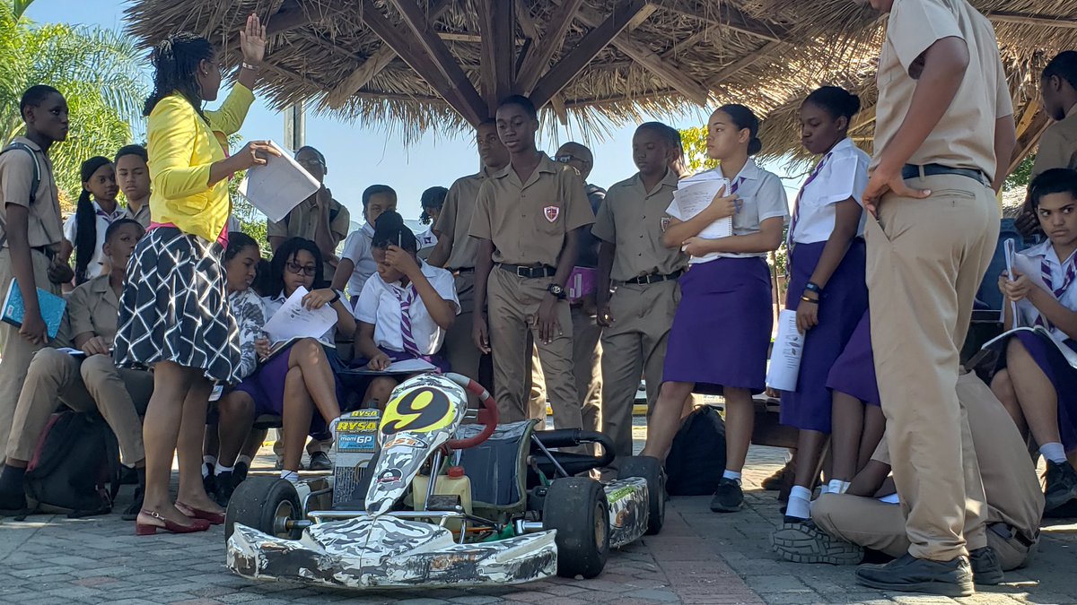 nelewilliams's tweet photo. Using karting to help explain center of gravity to Campion College grade 9 physics students https://t.co/RXGzIrhPk0
