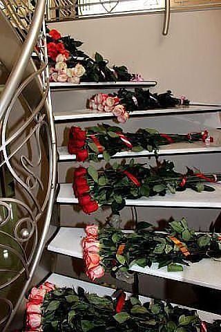 Valen_tinka777's tweet image. ......Любите ЖЕНЩИНУ всегда....... Не только на восьмое марта....... 
Ей ваша нежность и любовь, дороже всякого подарка...... 
И не стесняйтесь говорить, красивых слов и комплиментов......
Дарите ЖЕНЩИНАМ всегда, побольше радостных моментов...._______________________❤️