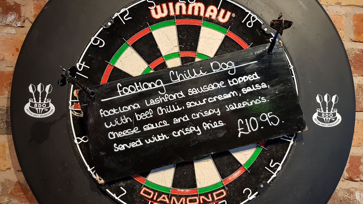 Hungry? Our Footlong Chilli Dog will more than hit the spot 🌭

Just one of the many weekly Chef Specials currently available. Serving until 9pm every day.

#Birmingham #JQ #Food