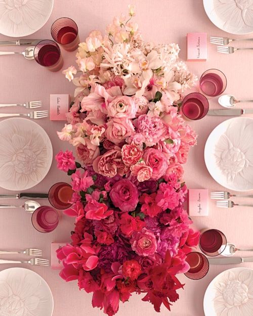 the_craftr's tweet photo. Oh, l’amour ❤️… #ValentinesDay is just around the corner and it’s never too early to start planning your #romantic day. Here are a few #tips to completely transform your dining area 😍 https://t.co/OUk2trrO7O
.
#theCraftr #DIY #flowerarrangement #designtips #diningroom #VDay https://t.co/pmTrxBBClu
