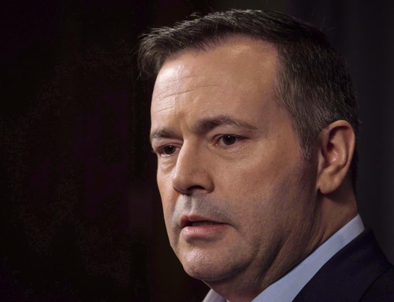 citynewscalgary's tweet photo. Jason Kenney says if his party wins power it will consider reducing the minimum wage for youth and for alcohol servers.
https://t.co/IBxhixC87S
#yyc #GovAB #MinWage https://t.co/PLHT6w6I5d