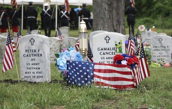 EagleTrib's tweet photo. With no family left, everyone is invited to this WWII veteran's funeral on Thursday. 
https://t.co/W756Dren82 https://t.co/5a42ZZxCMb