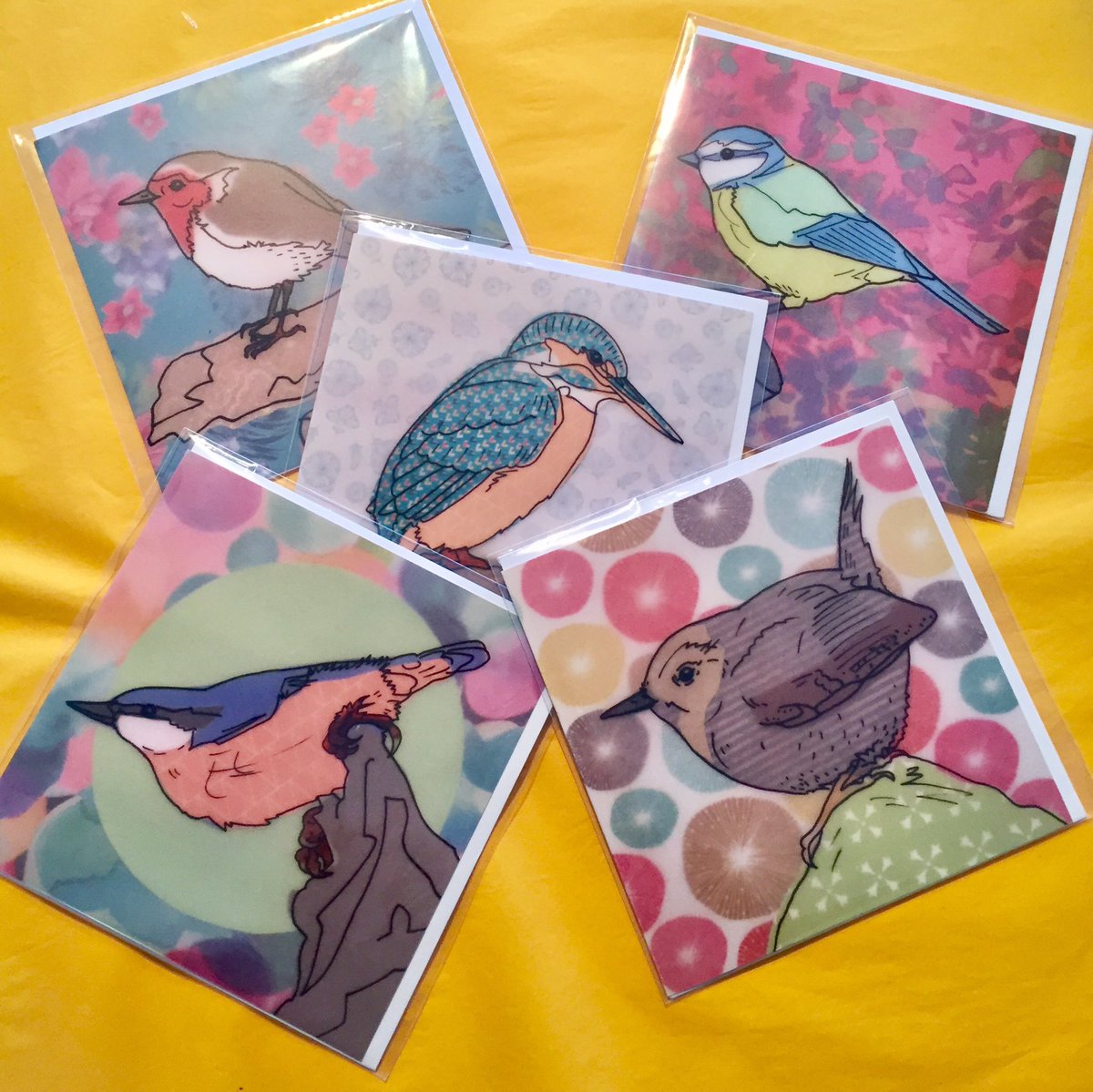 Lemonade_Lane's tweet photo. We love these new cards, prints and pictures by the brilliant Tamsin Lucy Art with their pretty colours and beautiful bird designs making us dream of springtime already!
#Springtime #Art #Birds #Handmade #Shoplocal #Supportlocal #Redhill #Reigate #JustACard #Artists https://t.co/zX8qH8hAv0