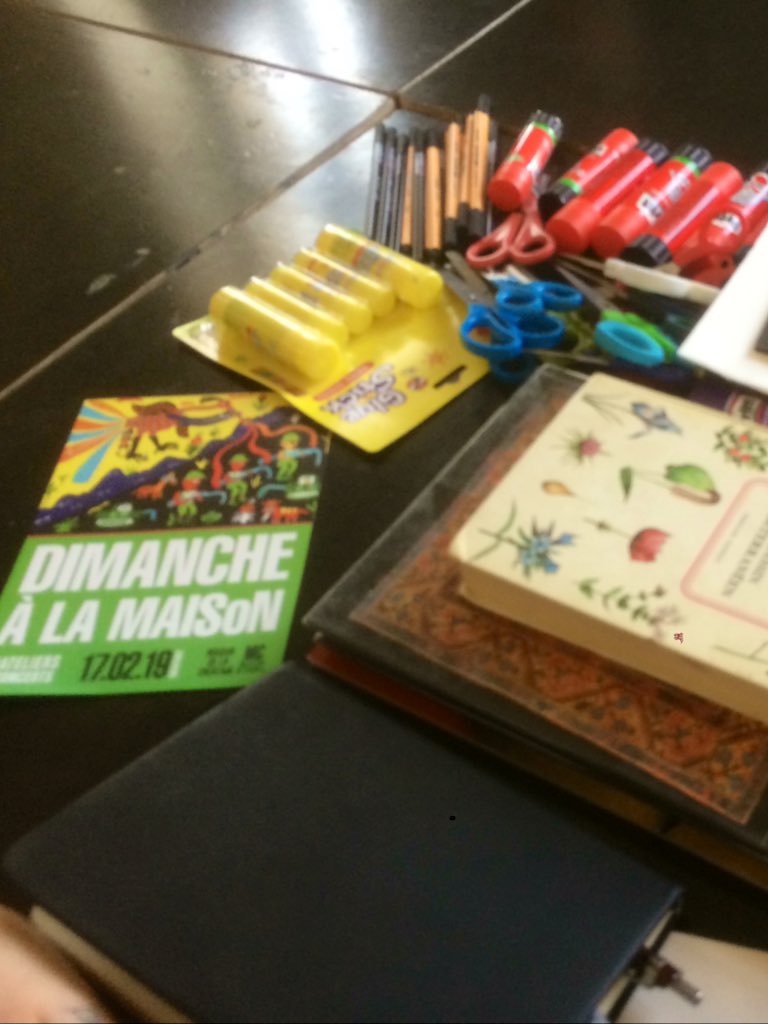 Le_LABA's tweet photo. [JOUR 1] Début de la formation #MigratoryMusics soutenu par @ErasmusplusFR avec l’atelier graphique de Lucile Gaultier artiste intervenant en classe de primo-arrivants à Marseille https://t.co/sJIQptzDhP