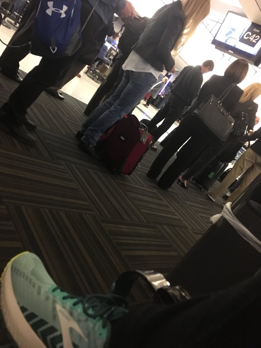 satcher3's tweet photo. When all the 1st class ppl line up, all I can think of is Brian Regan.

https://t.co/7k5oZCNYyC https://t.co/n7h2ABEF98