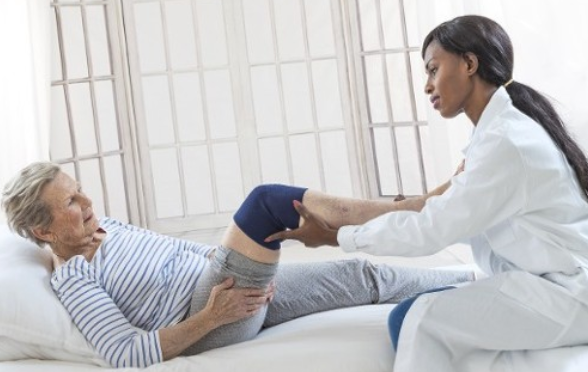 AQualityInHome's tweet image. Did you know? AQIHC caregivers are able to assist or supervise in a number of areas, including personal assistance with hygiene, eating, meal preparation &amp;amp; planning, light housekeeping, shopping &amp;amp; errands, medication assistance &amp;amp; reminders, transportat...